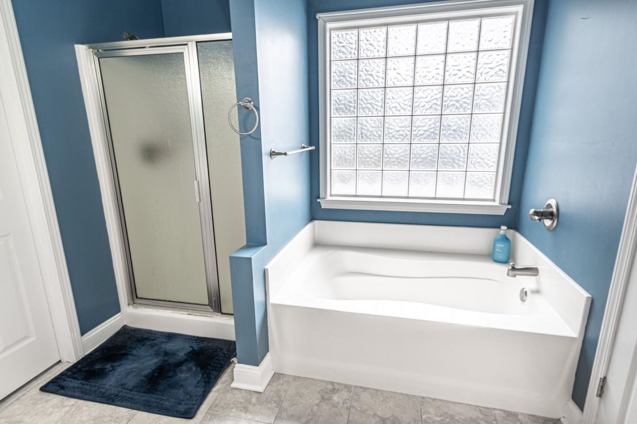 188 Governors Loop Photo 15