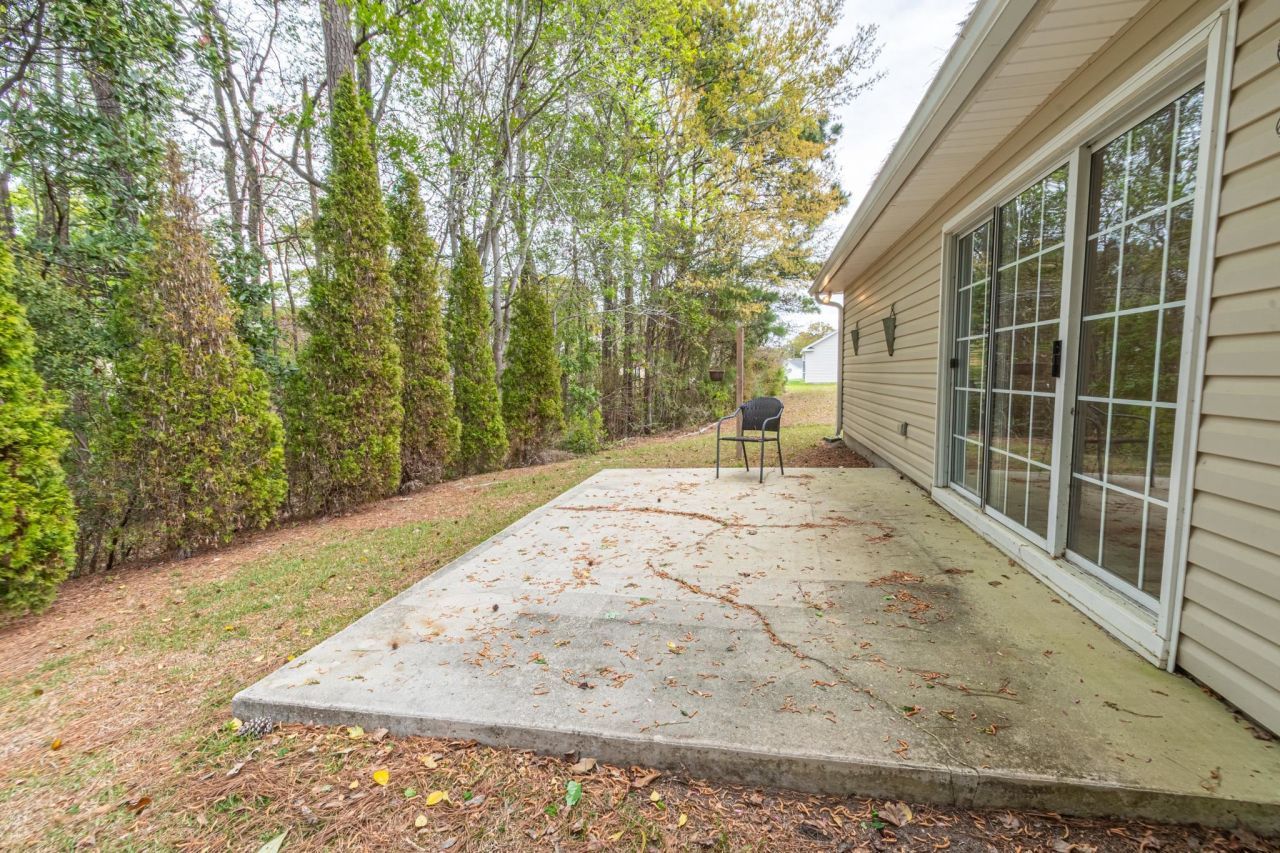 188 Governors Loop Photo 19