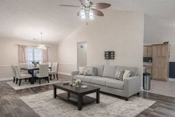 188 Governors Loop photo 4