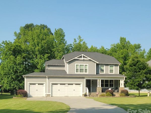 174 Country Lake Drive, Mooresville, NC 28115
