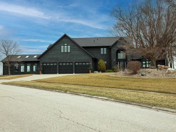 3308 Bay Berry Drive, Waterloo, IA 50702