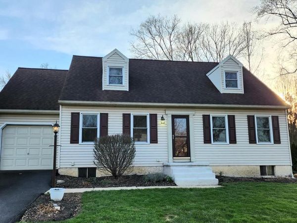 142 HOSTETTER LANE, LANCASTER, PA 17602