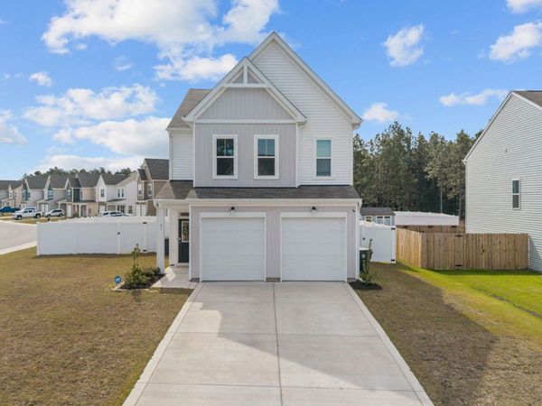 51 Walkabout Drive, Aberdeen, NC 28315