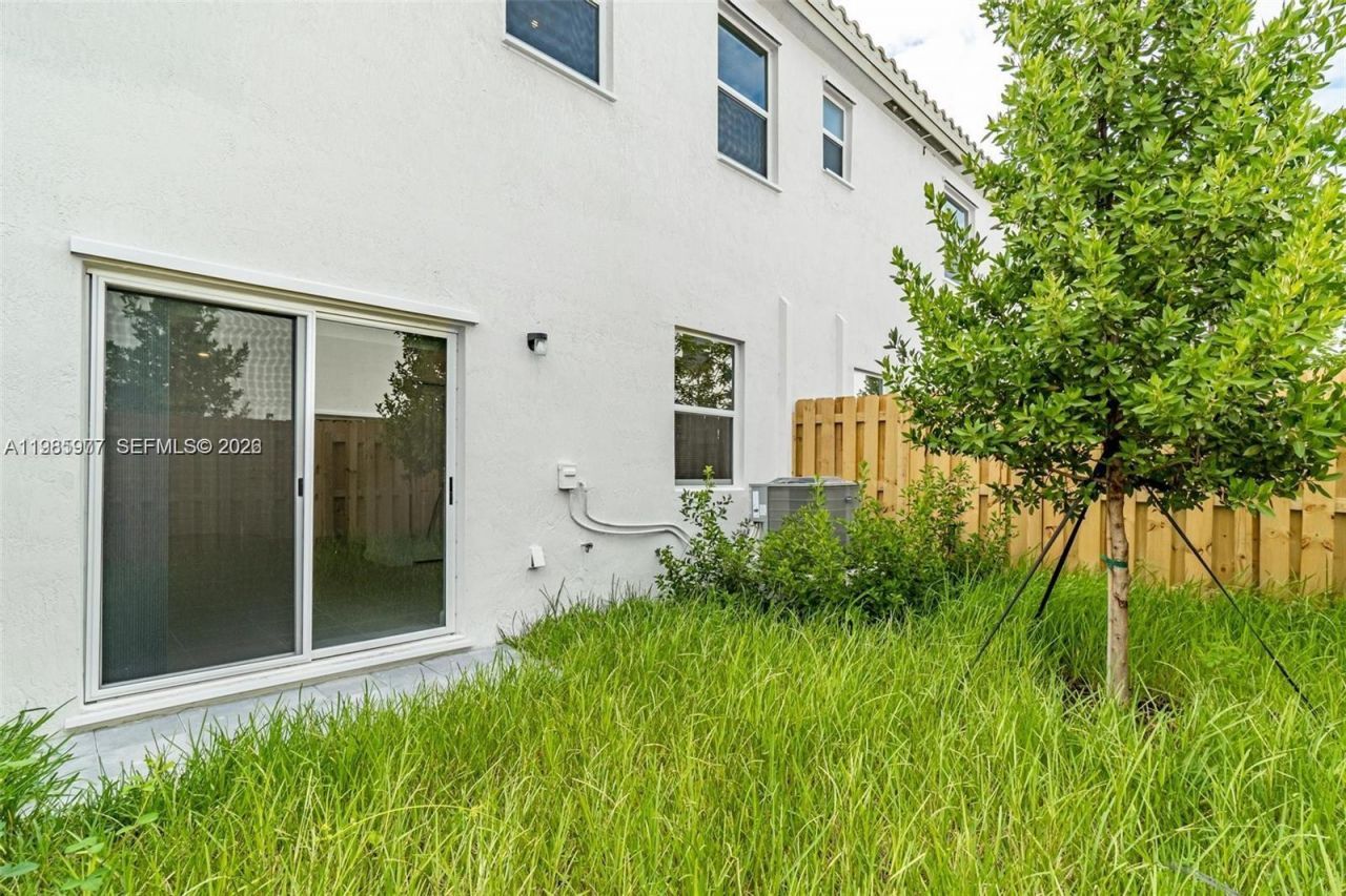 2685 SE 12th St , Unit 2685, Homestead, FL 33035 Photo