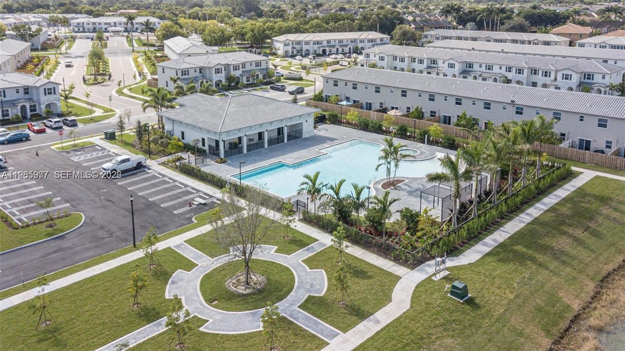 2685 SE 12th St , Unit 2685, Homestead, FL 33035 Photo