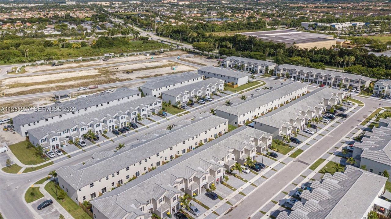 2685 SE 12th St , Unit 2685, Homestead, FL 33035 Photo