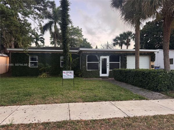 820 SW 26th St, Fort Lauderdale, FL 33315