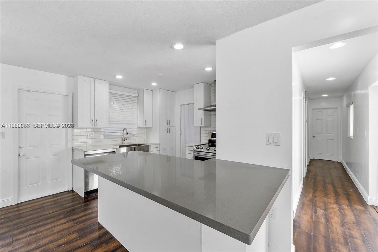 2261 Utopia Dr, Miramar, FL 33023 Photo