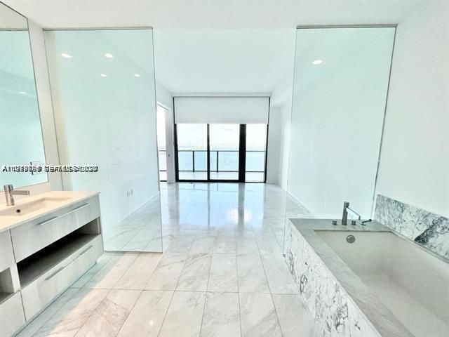 480 NE 31st St, Unit 902, Miami, FL 33137 Photo