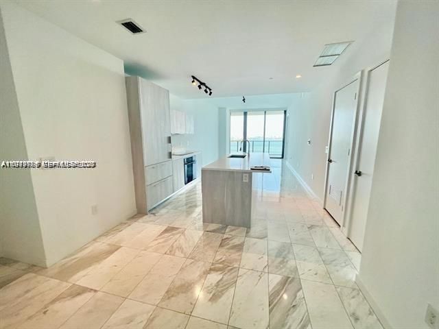480 NE 31st St, Unit 902, Miami, FL 33137 Photo