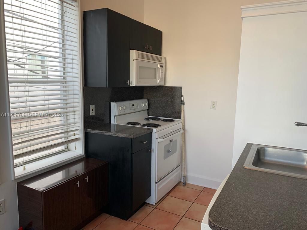 1027 Pennsylvania Ave , Unit 203, Miami Beach, FL 33139 Photo