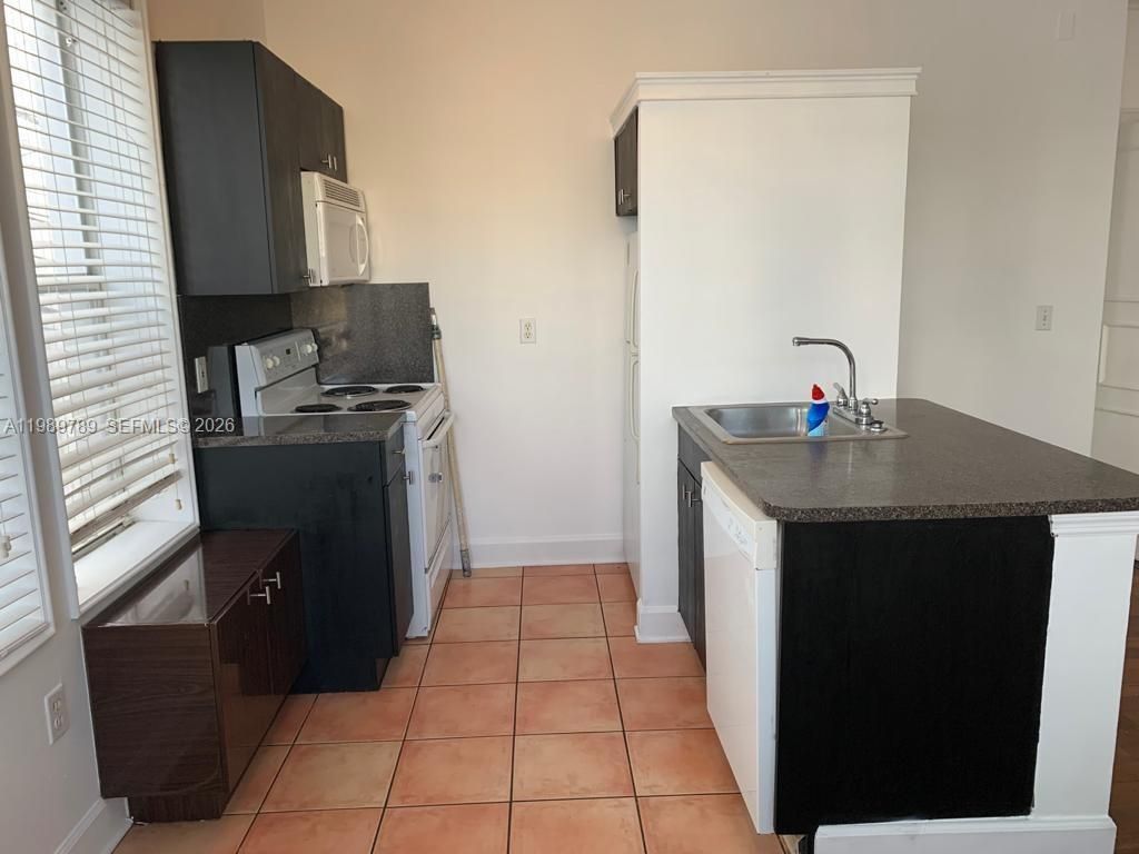1027 Pennsylvania Ave, Unit 203, Miami Beach, FL 33139 Photo