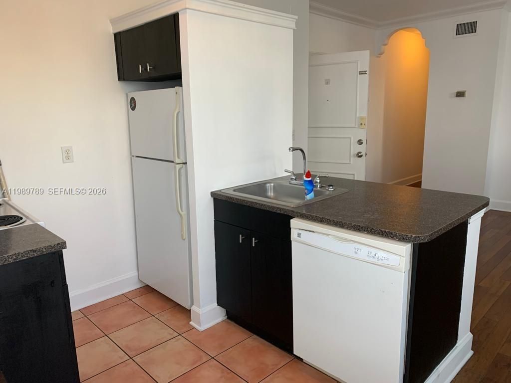 1027 Pennsylvania Ave, Unit 203, Miami Beach, FL 33139 Photo