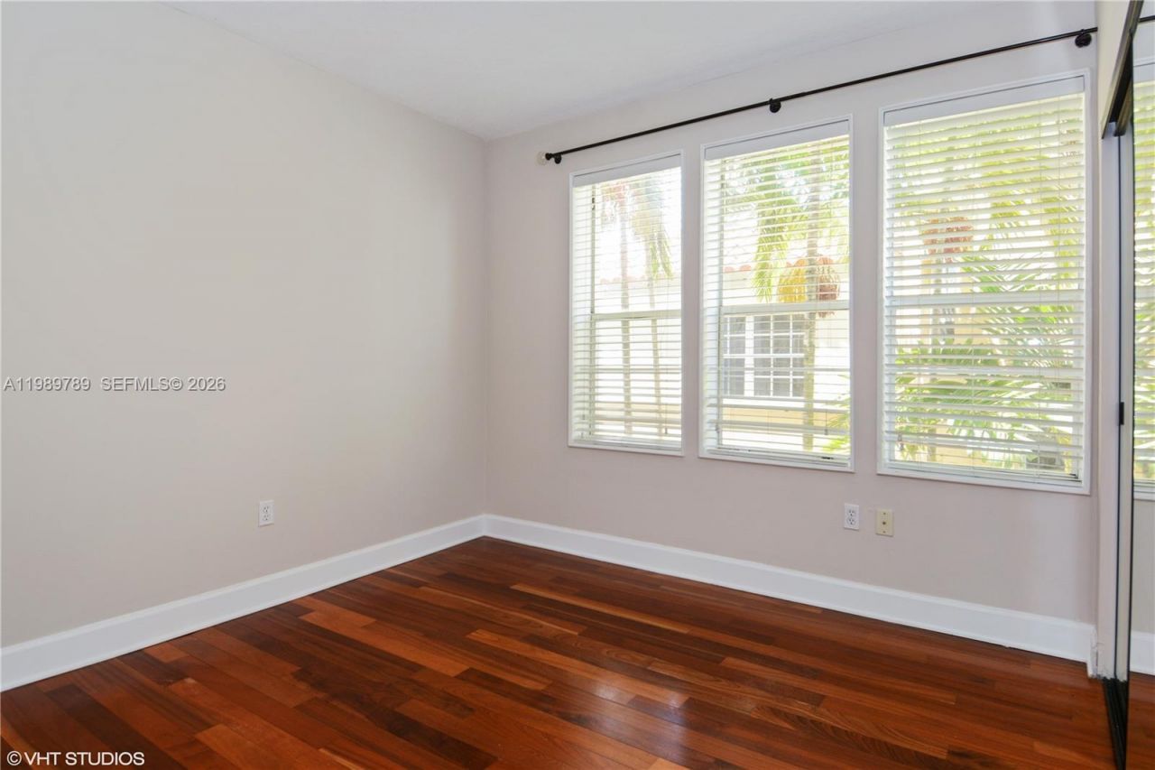 1027 Pennsylvania Ave, Unit 203, Miami Beach, FL 33139 Photo