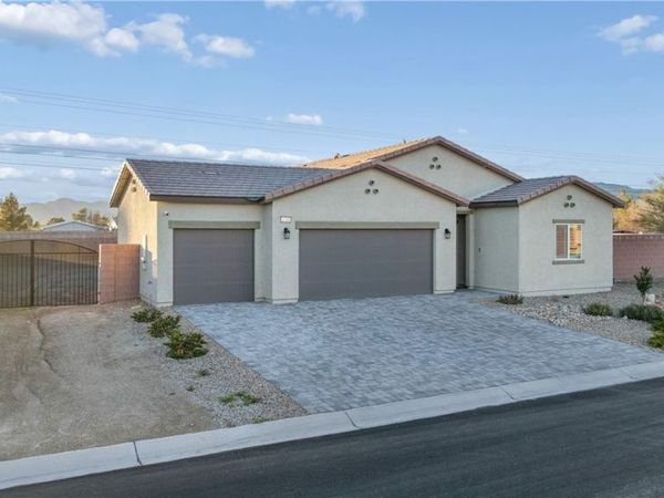 1700 S Outlaw Street, Pahrump, NV 89060