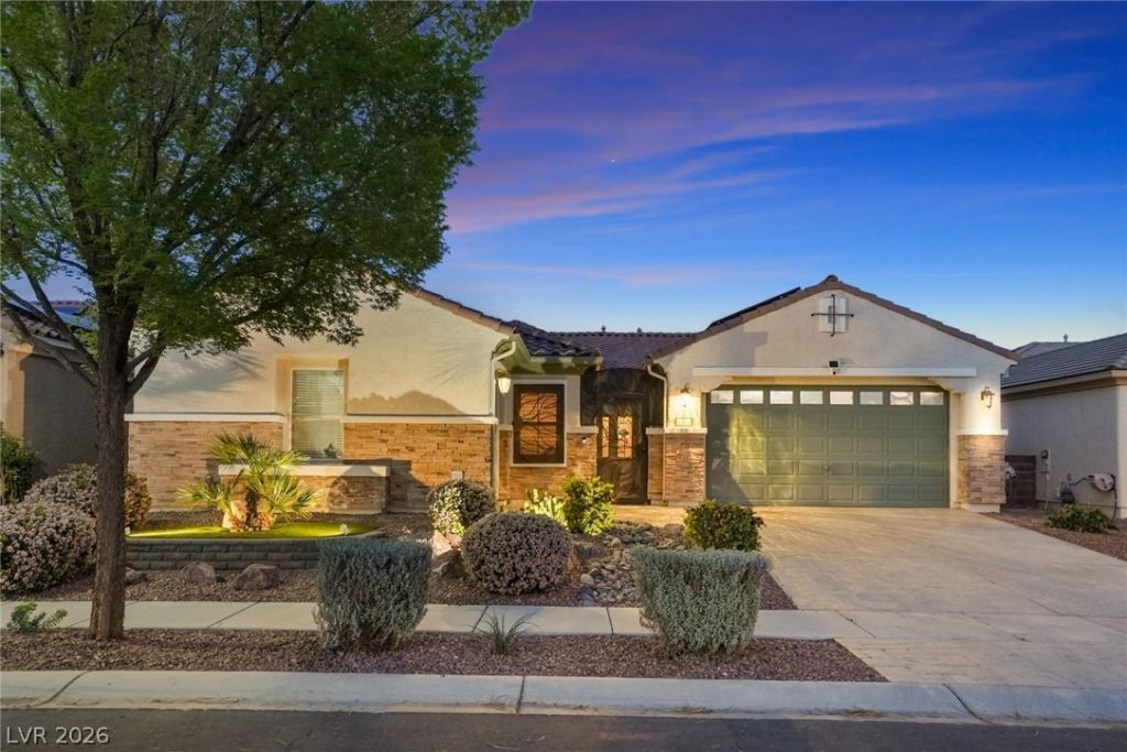 8300 Imperial Lakes Street, Las Vegas, NV 89131