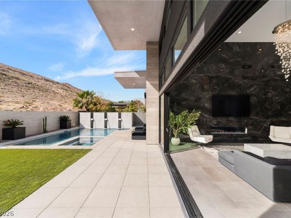 5201 Peak Climb Drive, Las Vegas, NV 89135