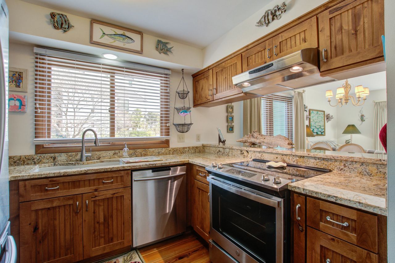 7000 Palmetto Drive Photo 9