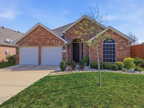 6940 Shoreway Drive, Grand Prairie, TX 75054