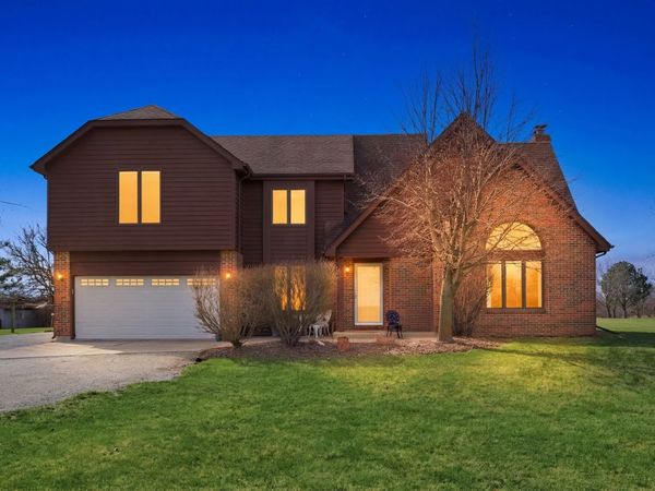 11825 W Pauling Road, Manhattan, IL 60442