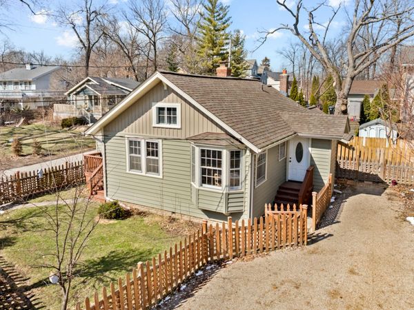 21770 W Lake Avenue, Round Lake, IL 60073