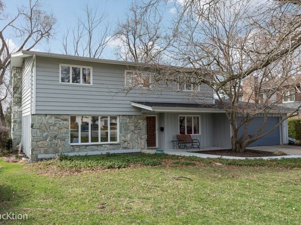 249 Surrey Road , Bartlett, IL 60103