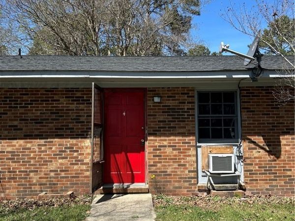 710 S Bethel Road , Unit 4, Raeford, NC 28376