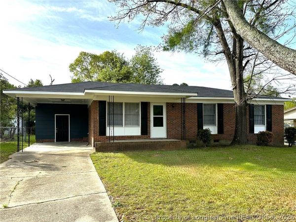 5622 Carson Drive, Fayetteville, NC 28303