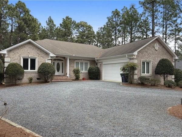 105 Morris Drive , West End, NC 27376