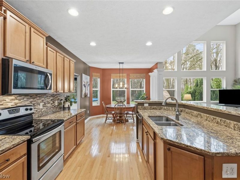 34453 Braemore Drive, North Ridgeville, OH 44039 Photo 16