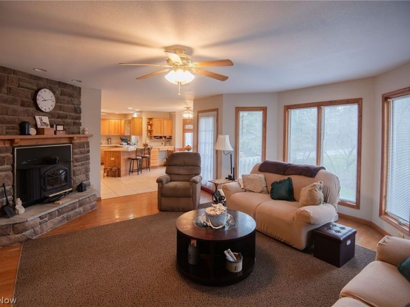 9332 Howland Springs Road SE, Warren, OH 44484 Photo 10