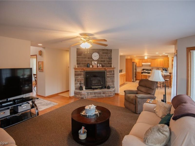 9332 Howland Springs Road SE, Warren, OH 44484 Photo 11