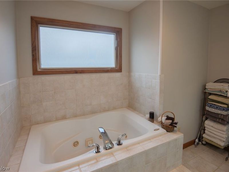 9332 Howland Springs Road SE, Warren, OH 44484 Photo 30