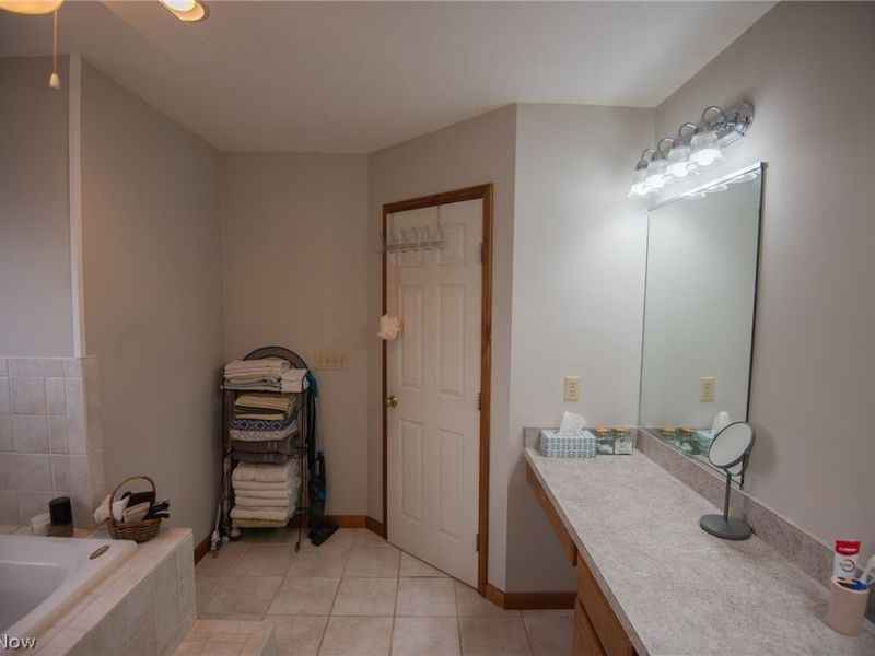 9332 Howland Springs Road SE, Warren, OH 44484 Photo 31