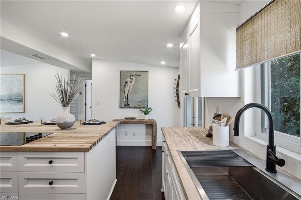 2300 Estey Ave, Naples, FL 34104 Photo