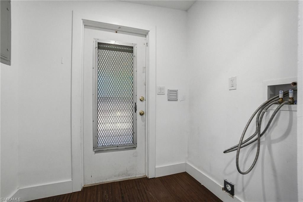 2300 Estey Ave , Naples, FL 34104 Photo