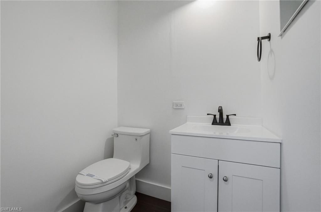 2300 Estey Ave, Naples, FL 34104 Photo