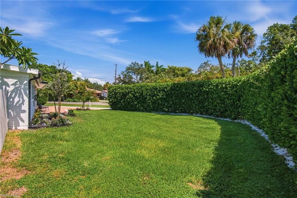 2300 Estey Ave, Naples, FL 34104 Photo