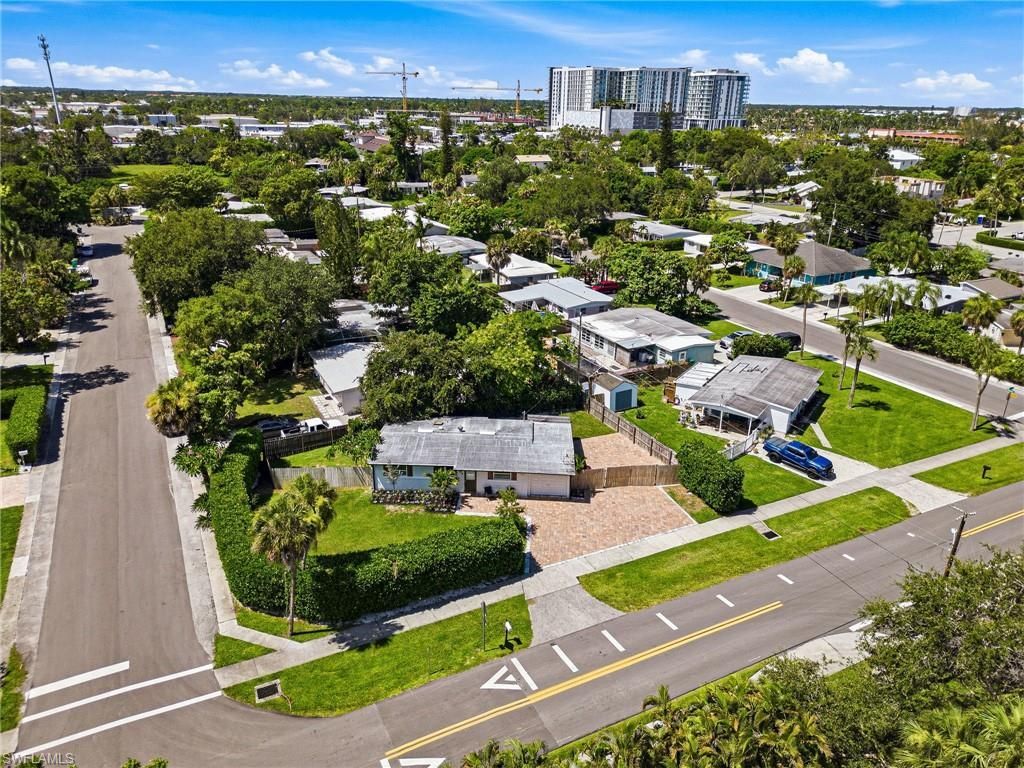 2300 Estey Ave, Naples, FL 34104 Photo