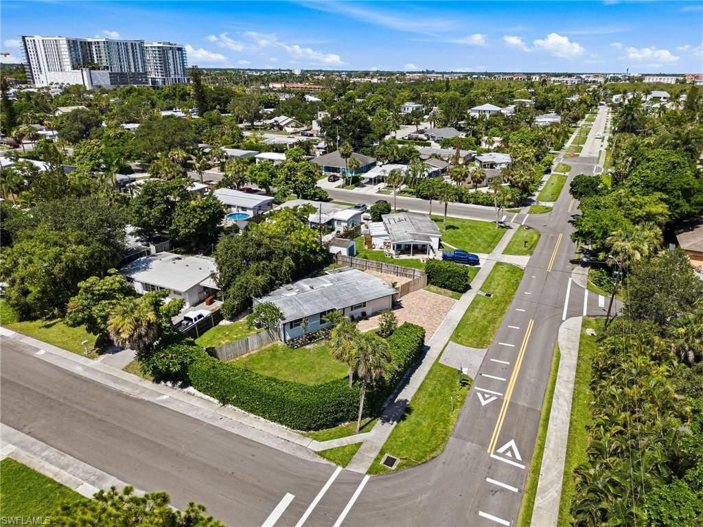 2300 Estey Ave, Naples, FL 34104 Photo