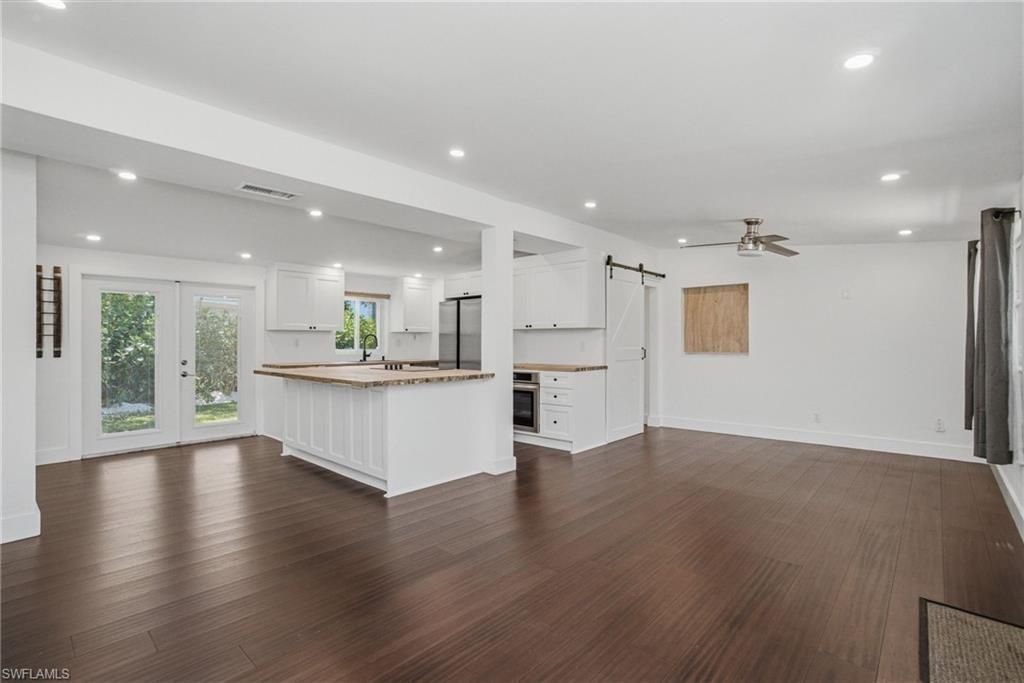 2300 Estey Ave, Naples, FL 34104 Photo