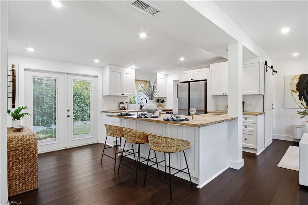 2300 Estey Ave, Naples, FL 34104 Photo