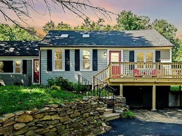 49 Smith Hanson Rd, North Brookfield, MA 01535