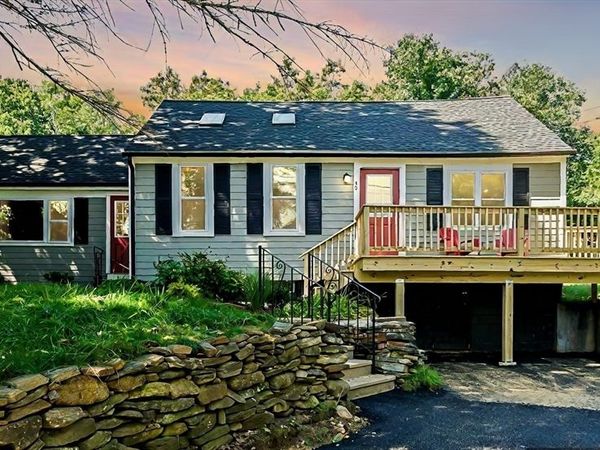 49 Smith Hanson Rd, North Brookfield, MA 01535