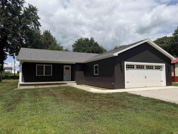 113 W Vine Street, Flora, IN 46929