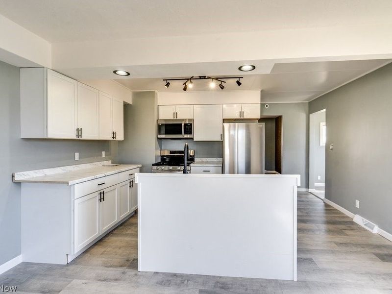 297 Paul Street, Bedford, OH 44146 Photo 12