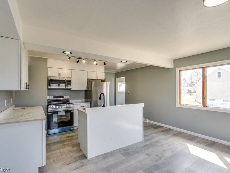 297 Paul Street, Bedford, OH 44146 Photo 14