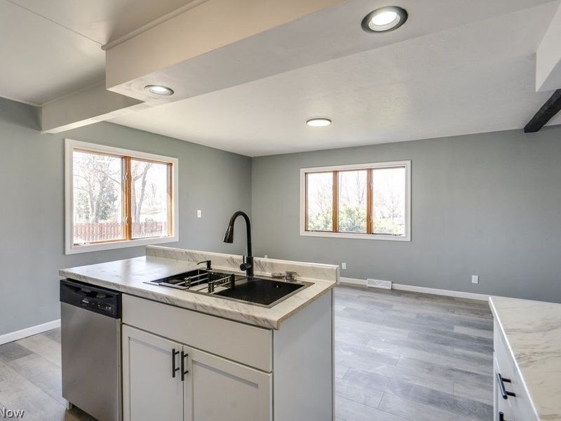 297 Paul Street, Bedford, OH 44146 Photo 15