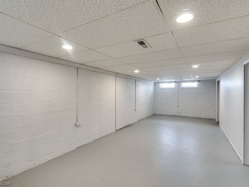 297 Paul Street, Bedford, OH 44146 Photo 38