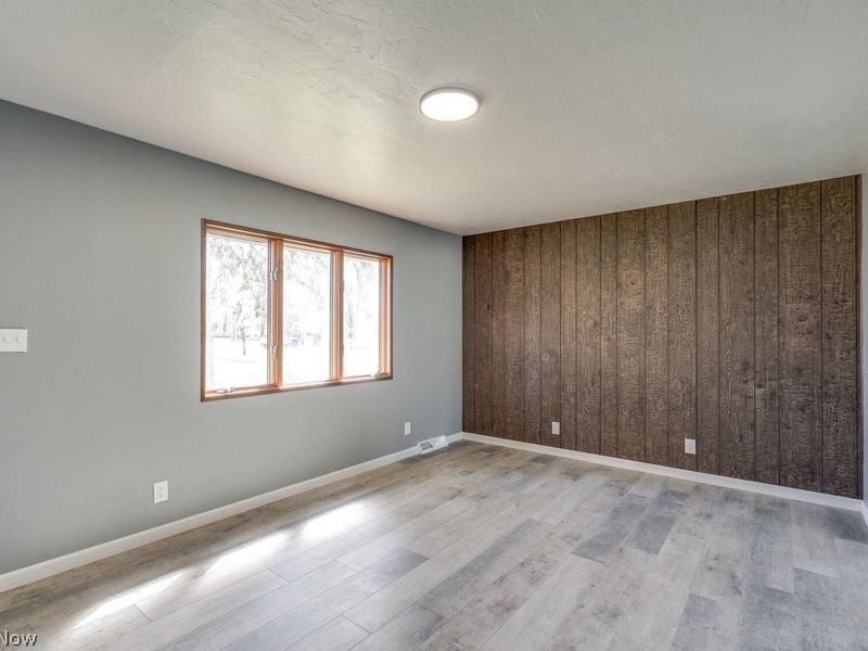 297 Paul Street, Bedford, OH 44146 Photo 5